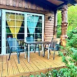 Дом отдыха Holzhaus Baerenhoehle Am Wald Und Нойруппин