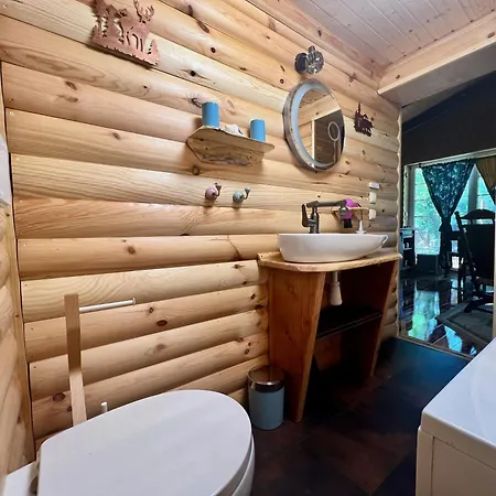 Holzhaus Baerenhoehle Am Wald Und * Neuruppin