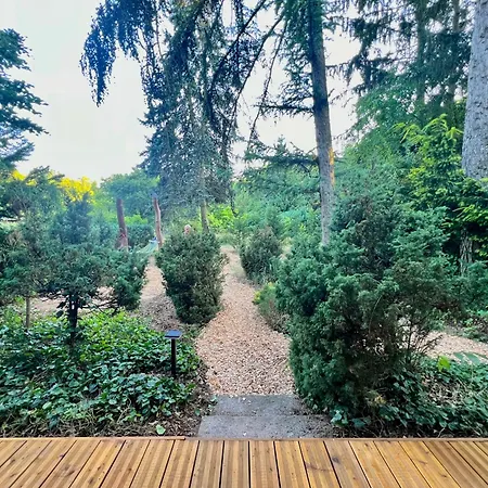 Holzhaus Baerenhoehle Am Wald Und Casa de Férias *