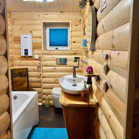 Casa de Férias Holzhaus Baerenhoehle Am Wald Und Neuruppin