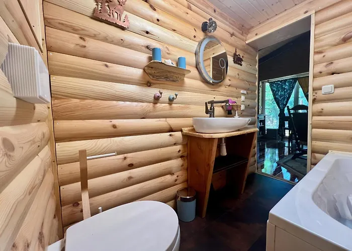 Holzhaus Bärenhöhle Am Wald Und * Neuruppin